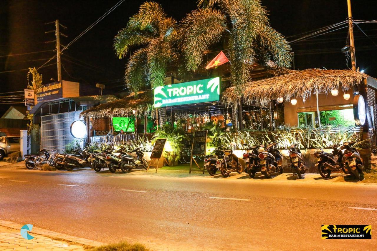 Tropic Hostel And Restaurant Phan Thiet Exterior photo